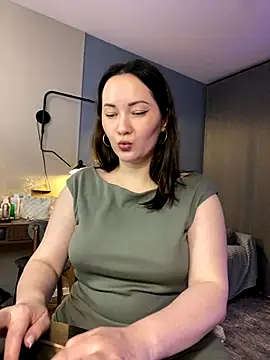 Kiss My Body online show from October 2025 06:28:01 PM