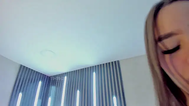 Stefanyduque1 online show from September 2025 03:13:01 PM