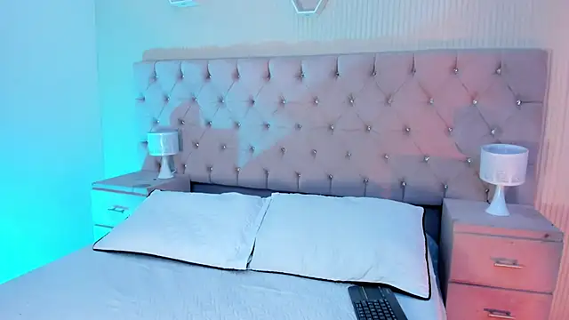 Snapshot of MattThompsonn chatting on October 2025 09:26:02 PM MattThompsonn online show from October 2025 09:26:02 PM