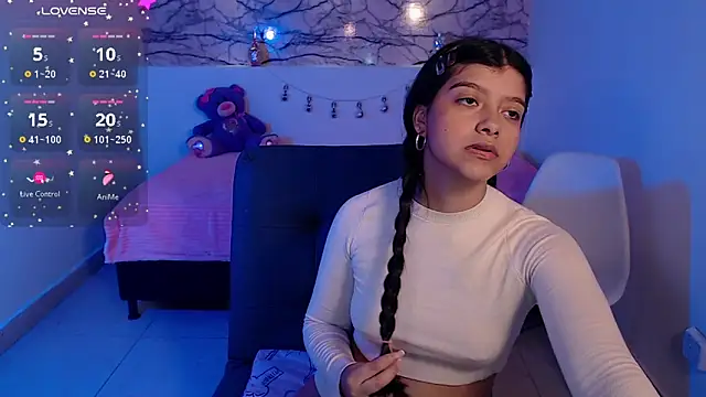 IslaBlaze online show from January 2025 12:05:02 PM