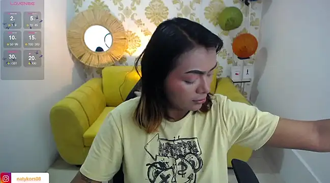 Snapshot of madelein_m chatting on February 2025 12:08:01 PM madelein m online show from February 2025 12:08:01 PM