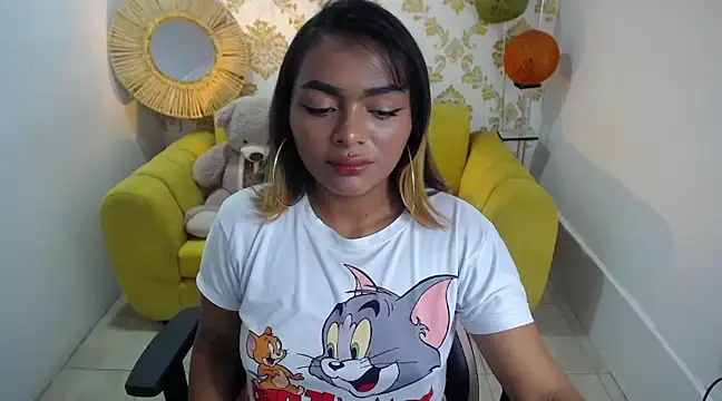 Snapshot of madelein_m chatting on March 2025 12:34:01 PM madelein m online show from March 2025 12:34:01 PM