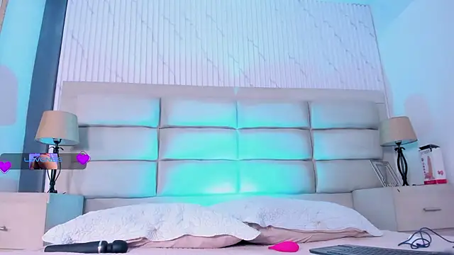 EthaanCox online show from February 2026 09:04:02 AM