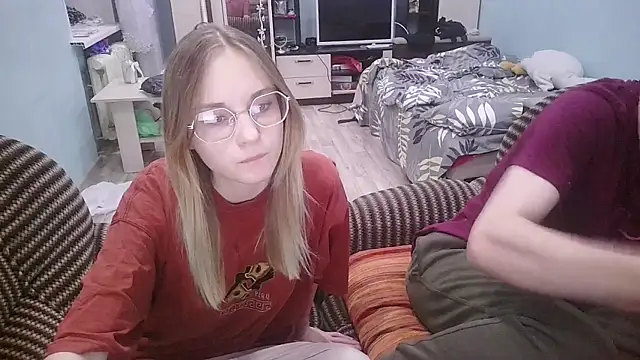 Snapshot of emolina1337 chatting on January 2025 07:32:02 PM emolina1337 online show from January 2025 07:32:02 PM