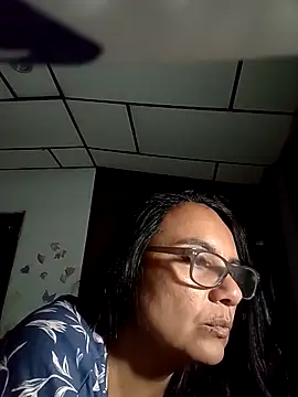 raquell moore online show from February 2026 03:13:01 AM