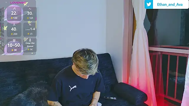 Snapshot of ethan_and_ava chatting on October 2025 02:29:01 AM ethan and ava online show from October 2025 02:29:01 AM