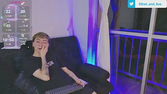 Snapshot of ethan_and_ava chatting on October 2025 02:42:01 AM ethan and ava online show from October 2025 02:42:01 AM