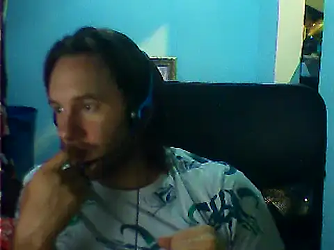 Snapshot of gamedesigndad19 chatting on February 2025 04:07:01 AM gamedesigndad19 online show from February 2025 04:07:01 AM