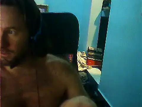 Snapshot of gamedesigndad19 chatting on February 2025 01:44:02 AM gamedesigndad19 online show from February 2025 01:44:02 AM