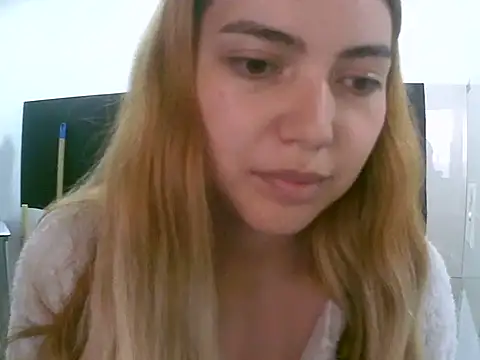 VittoriaTaylor online show from November 2025 09:36:02 PM