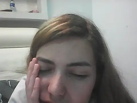 VittoriaTaylor online show from November 2025 03:08:02 AM