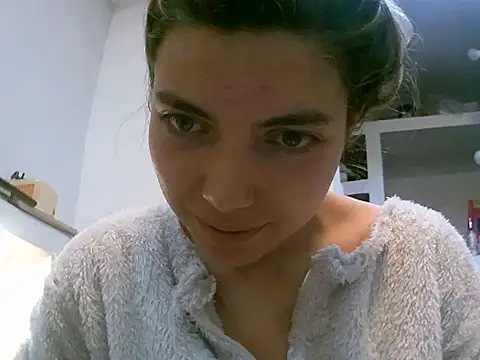 VittoriaTaylor online show from May 2026 11:10:02 PM