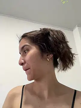 Snapshot of Bella_still chatting on February 2026 01:53:02 PM Bella still online show from February 2026 01:53:02 PM