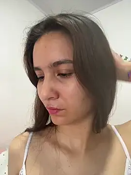 Snapshot of Bella_still chatting on May 2026 01:52:02 PM Bella still online show from May 2026 01:52:02 PM