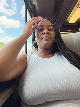 xoxoHotCoCo online show from June 2026 06:21:02 PM