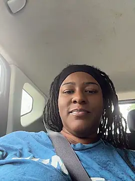 xoxoHotCoCo online show from August 2026 06:18:01 PM
