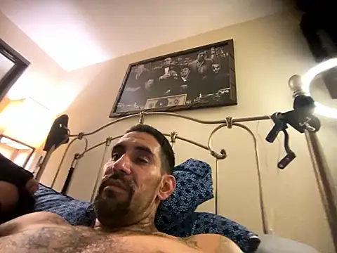 Snapshot of hornycouple818 chatting on October 2025 08:20:01 AM hornycouple818 online show from October 2025 08:20:01 AM