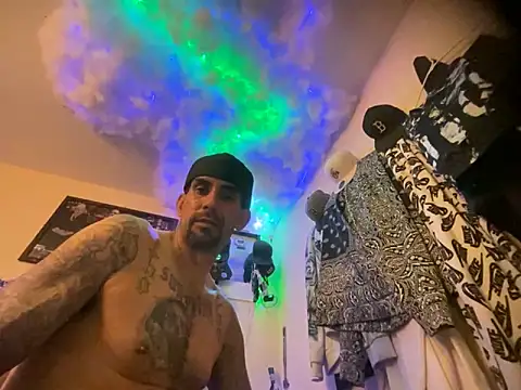 Snapshot of hornycouple818 chatting on January 2026 10:08:02 AM hornycouple818 online show from January 2026 10:08:02 AM