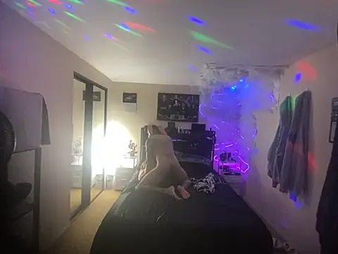 Snapshot of hornycouple818 chatting on March 2026 07:58:02 AM hornycouple818 online show from March 2026 07:58:02 AM