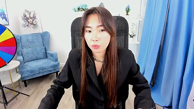 Snapshot of AnnaReyla chatting on November 2025 11:18:02 AM AnnaReyla online show from November 2025 11:18:02 AM