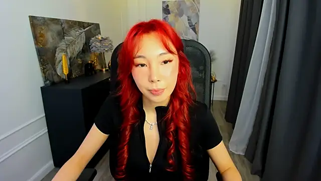 AnnaReyla online show from May 2026 07:09:02 PM
