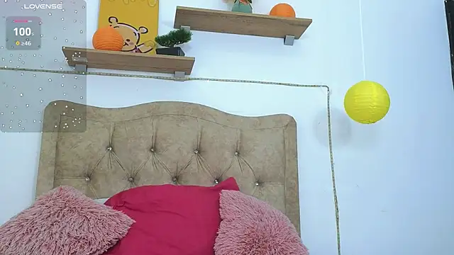 Snapshot of SERAFINA_ chatting on February 2025 11:31:02 AM SERAFINA online show from February 2025 11:31:02 AM
