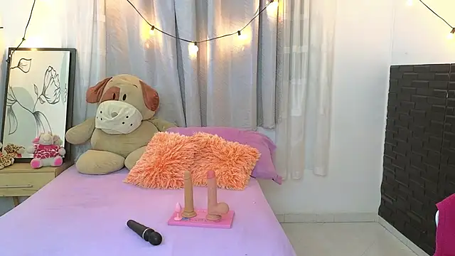 SERAFINA  online show from October 2025 01:23:02 PM