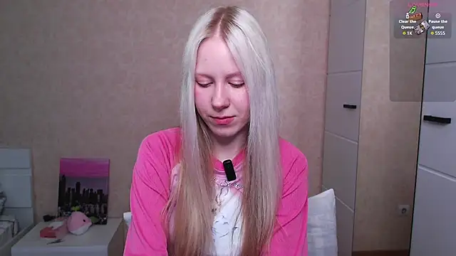 Snapshot of Mary_Kitty88 chatting on May 2026 09:45:02 PM Mary Kitty88 online show from May 2026 09:45:02 PM