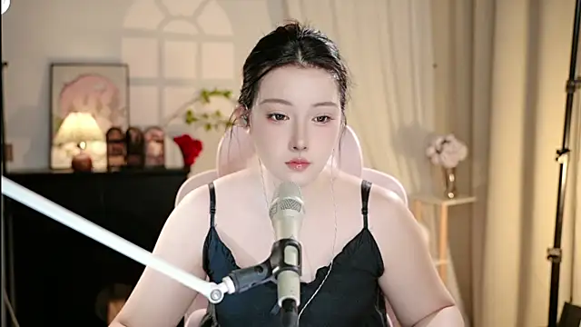 Dou-Dou-er online show from October 2025 12:04:02 PM