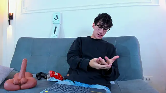 Cum hunters online show from December 2025 03:12:02 AM