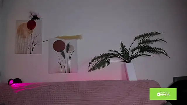 Snapshot of miuri_miy chatting on February 2025 07:36:01 PM miuri miy online show from February 2025 07:36:01 PM