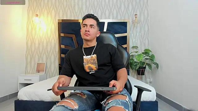 Brad Summer online show from January 2025 05:24:02 PM