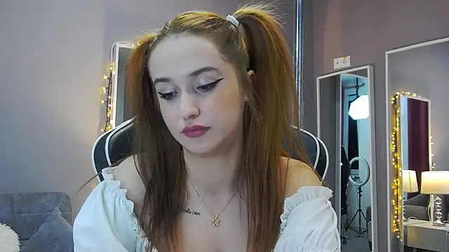 Snapshot of Eva_Lovvia_ chatting on January 2025 09:25:02 PM Eva Lovvia  online show from January 2025 09:25:02 PM