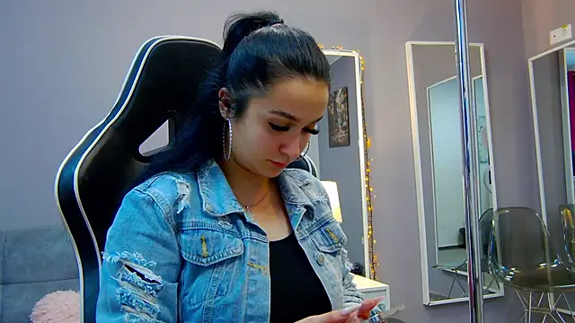 Snapshot of Eva_Lovvia_ chatting on March 2025 07:01:02 PM Eva Lovvia  online show from March 2025 07:01:02 PM