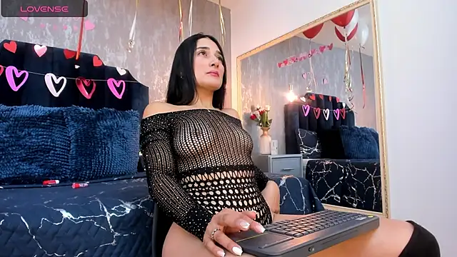 Isis ariany  online show from February 2025 12:45:02 PM