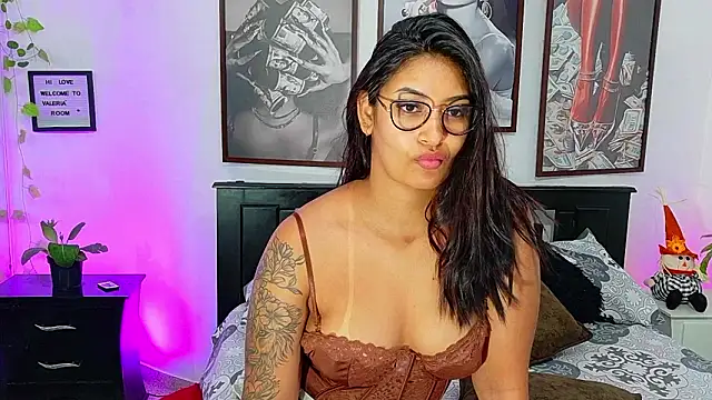 loretahorny online show from March 2026 12:55:01 PM