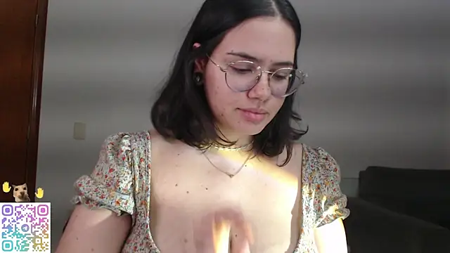 crystalll room online show from June 2026 02:06:01 AM