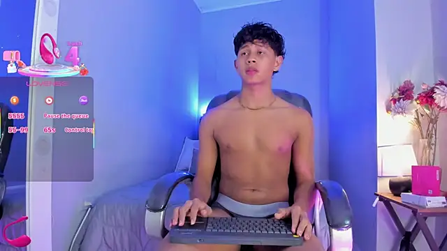 Dawn16  online show from December 2025 10:51:03 PM