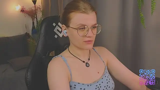 Snapshot of _JessieVibes chatting on June 2026 01:39:02 PM JessieVibes online show from June 2026 01:39:02 PM