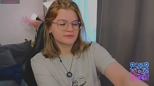 Snapshot of _JessieVibes chatting on July 2026 02:13:02 PM JessieVibes online show from July 2026 02:13:02 PM