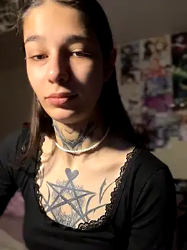 mollyEXD online show from November 2025 09:23:01 AM