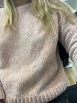 LanaSparks online show from December 2025 04:08:01 AM