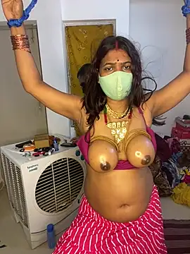 YourSuperTanya online show from May 2026 07:33:01 PM