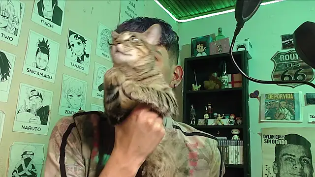 Snapshot of Mickey_Magic chatting on January 2025 06:20:02 PM Mickey Magic online show from January 2025 06:20:02 PM