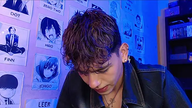 Snapshot of Mickey_Magic chatting on February 2025 10:54:01 PM Mickey Magic online show from February 2025 10:54:01 PM