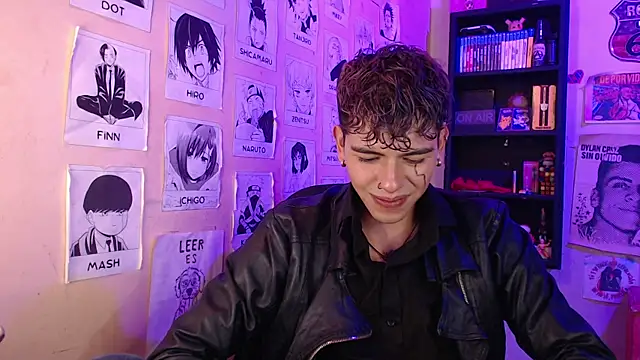 Snapshot of Mickey_Magic chatting on February 2025 11:17:02 AM Mickey Magic online show from February 2025 11:17:02 AM