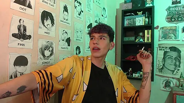 Snapshot of Mickey_Magic chatting on February 2025 02:23:02 AM Mickey Magic online show from February 2025 02:23:02 AM