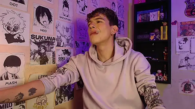 Snapshot of Mickey_Magic chatting on March 2025 05:01:01 AM Mickey Magic online show from March 2025 05:01:01 AM