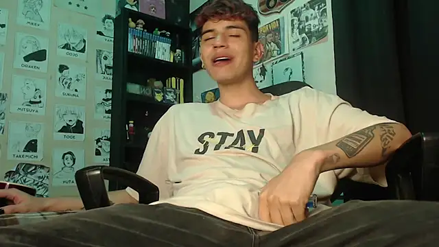 Snapshot of Mickey_Magic chatting on March 2025 10:55:02 AM Mickey Magic online show from March 2025 10:55:02 AM