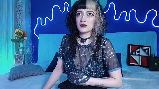 JeanneSabatier online show from April 2026 07:42:01 PM